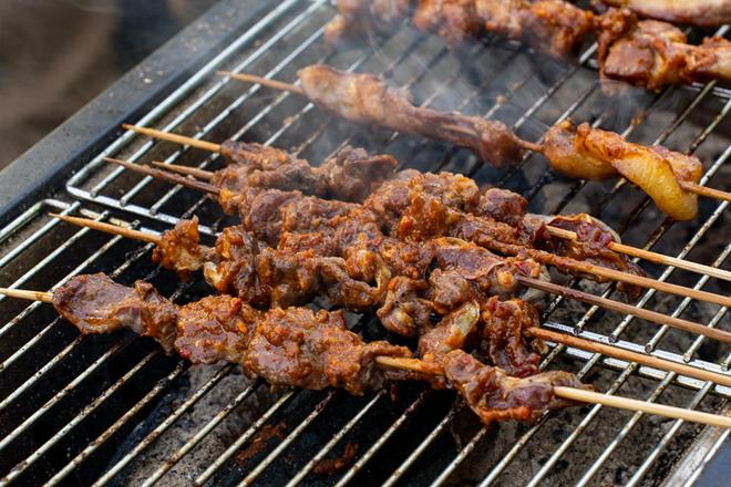 广西果酱烧烤是奇葩？没吃过的人才这么说吃完只会后悔没早吃上